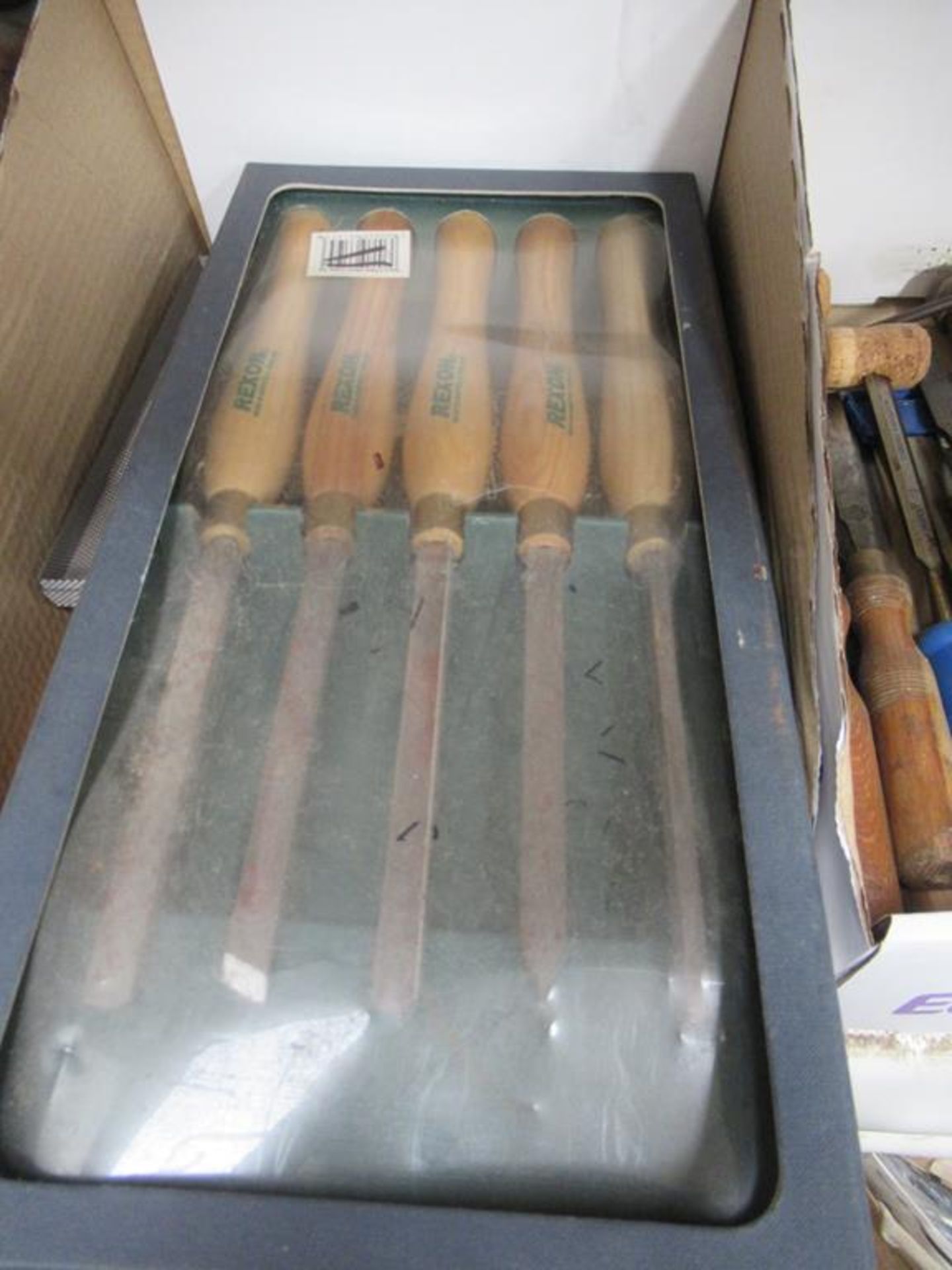 Contents of 2 boxes to include various Woodworking Chisels and Cold Chisels along with various Circu - Image 3 of 5