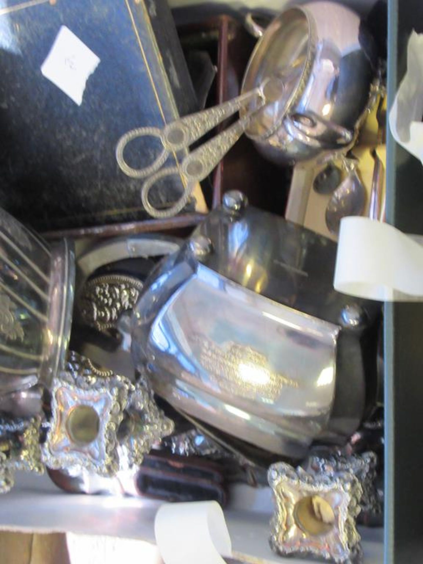 Victorian Silver Plated Jardiniere and Other Miscellaneous Plate to include Hallmarked Silver Handle - Image 3 of 7