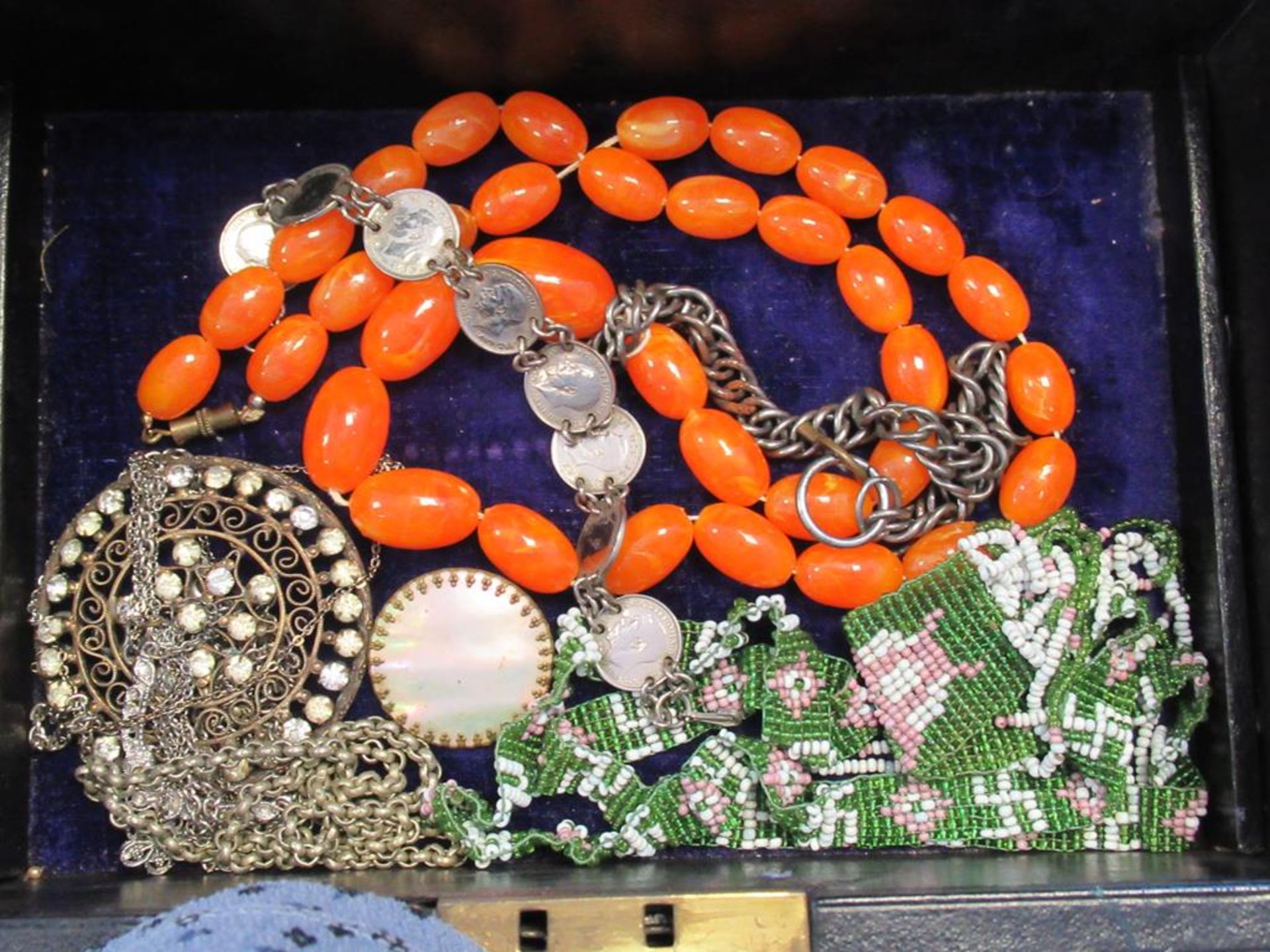 Three Trays of antique Jewellery Tortoiseshell Pique Buckle, Whitby Jet Brooches, Agate Enamel, Hall - Image 4 of 4