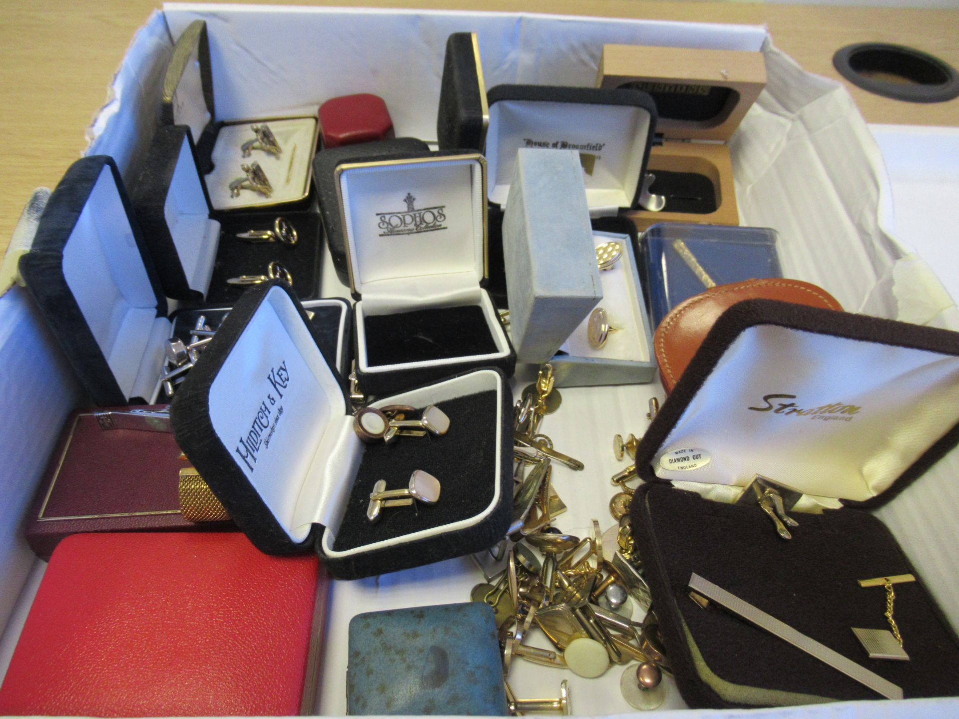 Large Quantity Vintage Cufflinks, Tie Clips etc - Image 2 of 5