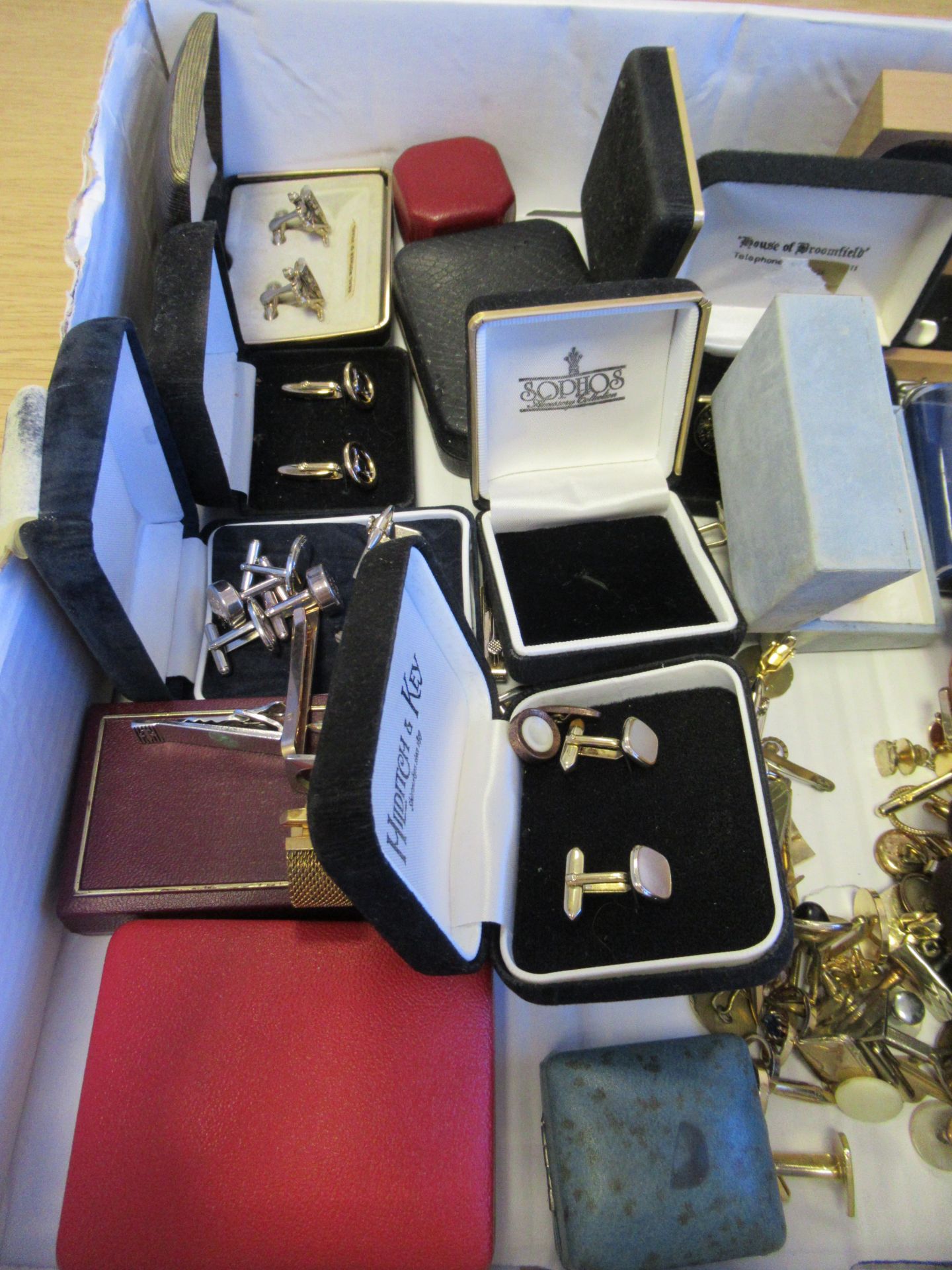 Large Quantity Vintage Cufflinks, Tie Clips etc - Image 3 of 5