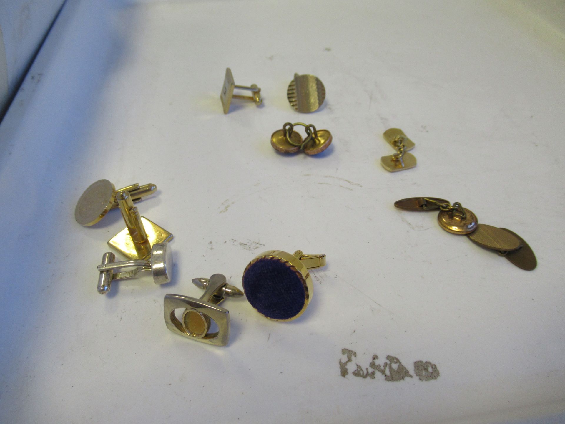 Large Quantity Vintage Cufflinks, Tie Clips etc - Image 5 of 5