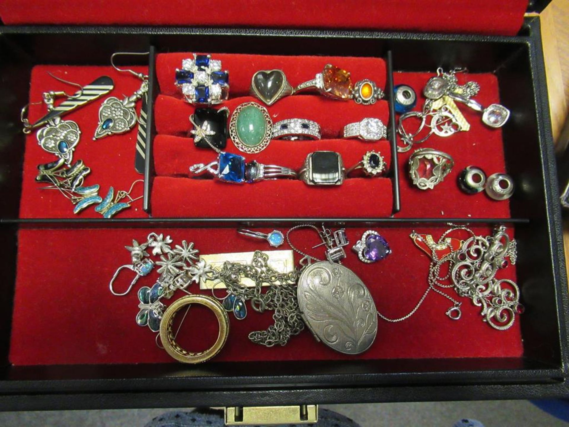 Various Jewellery, Rings, Earrings many marked 925 and a Cross Marked 9ct & Sil, Charm beads etc