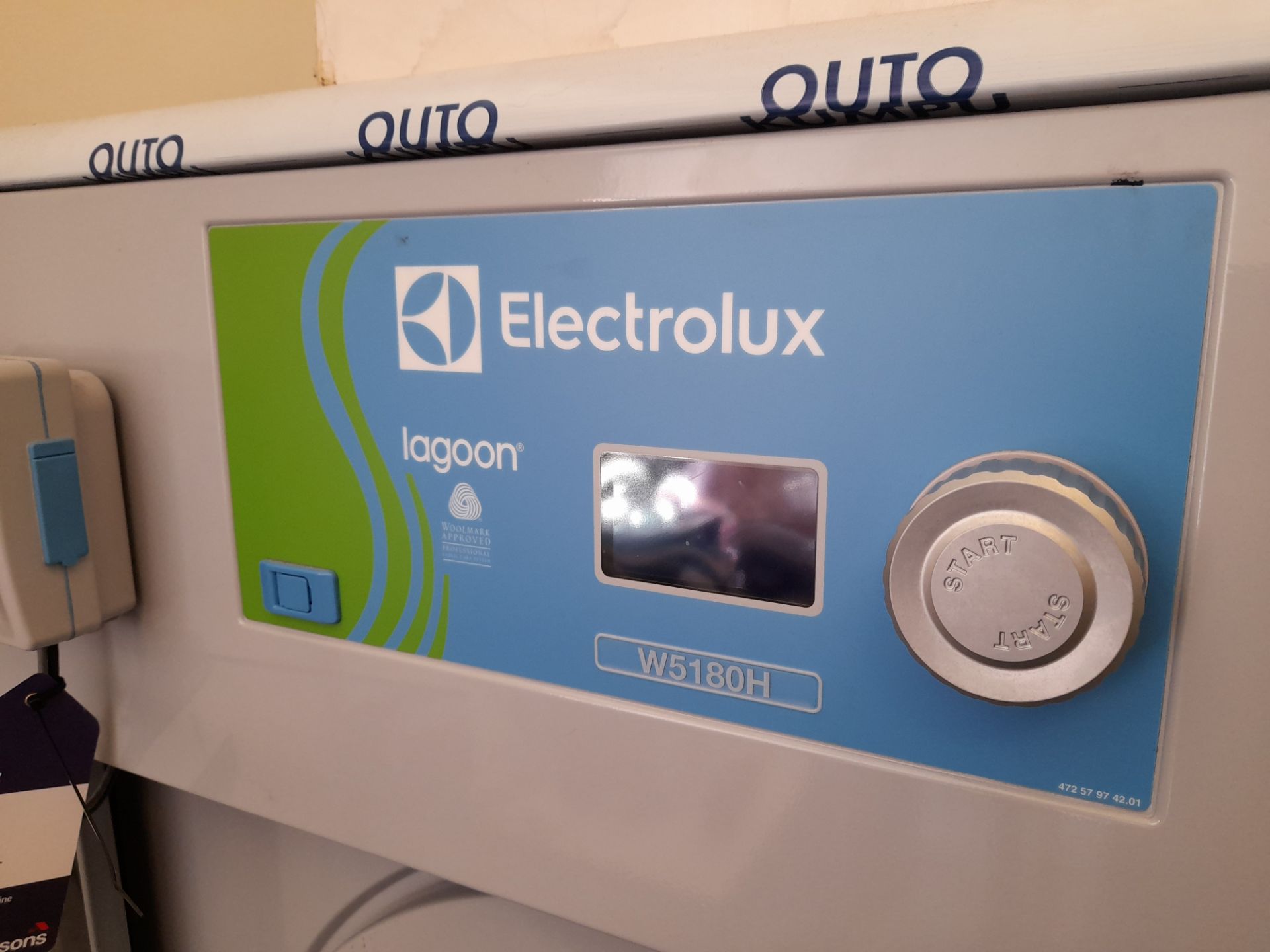 Electrolux Lagoon W5180HLAG industrial washing mac - Image 3 of 26