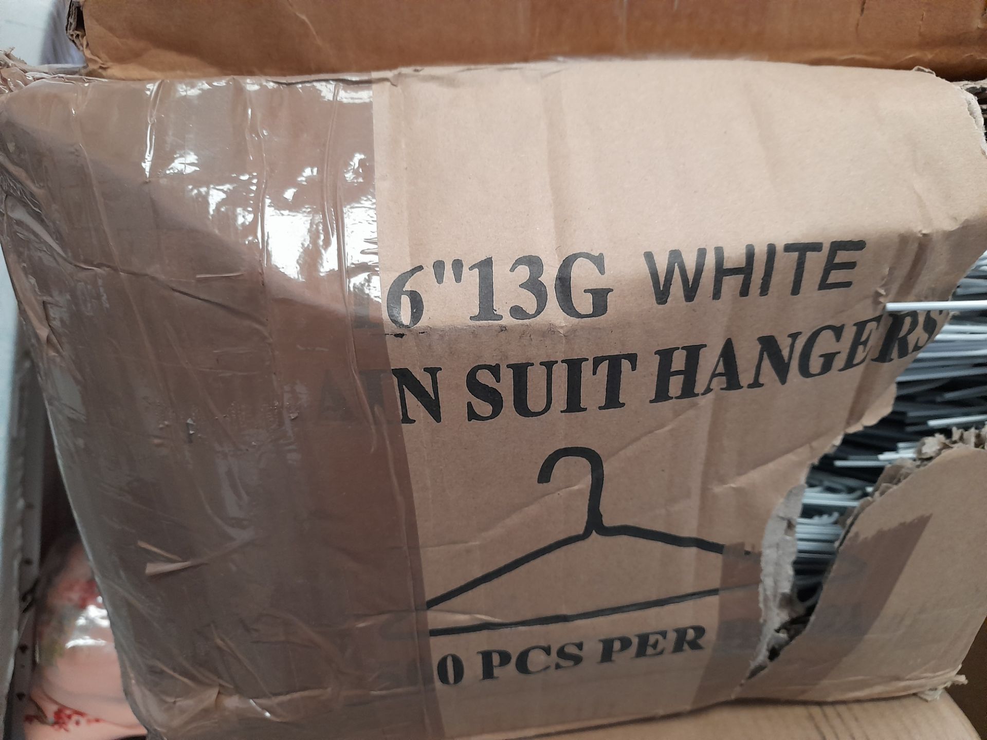 5 x Boxes of white suit hangers, approximately 2,000 - Image 3 of 4