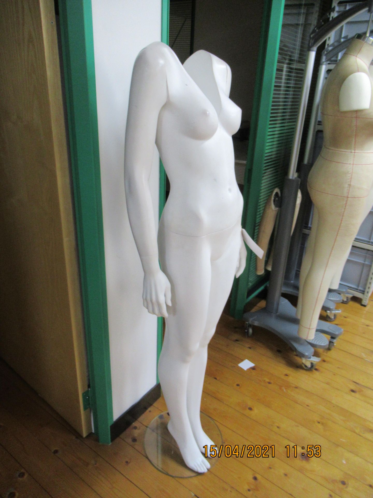 Ladies Mannequin - Image 3 of 6