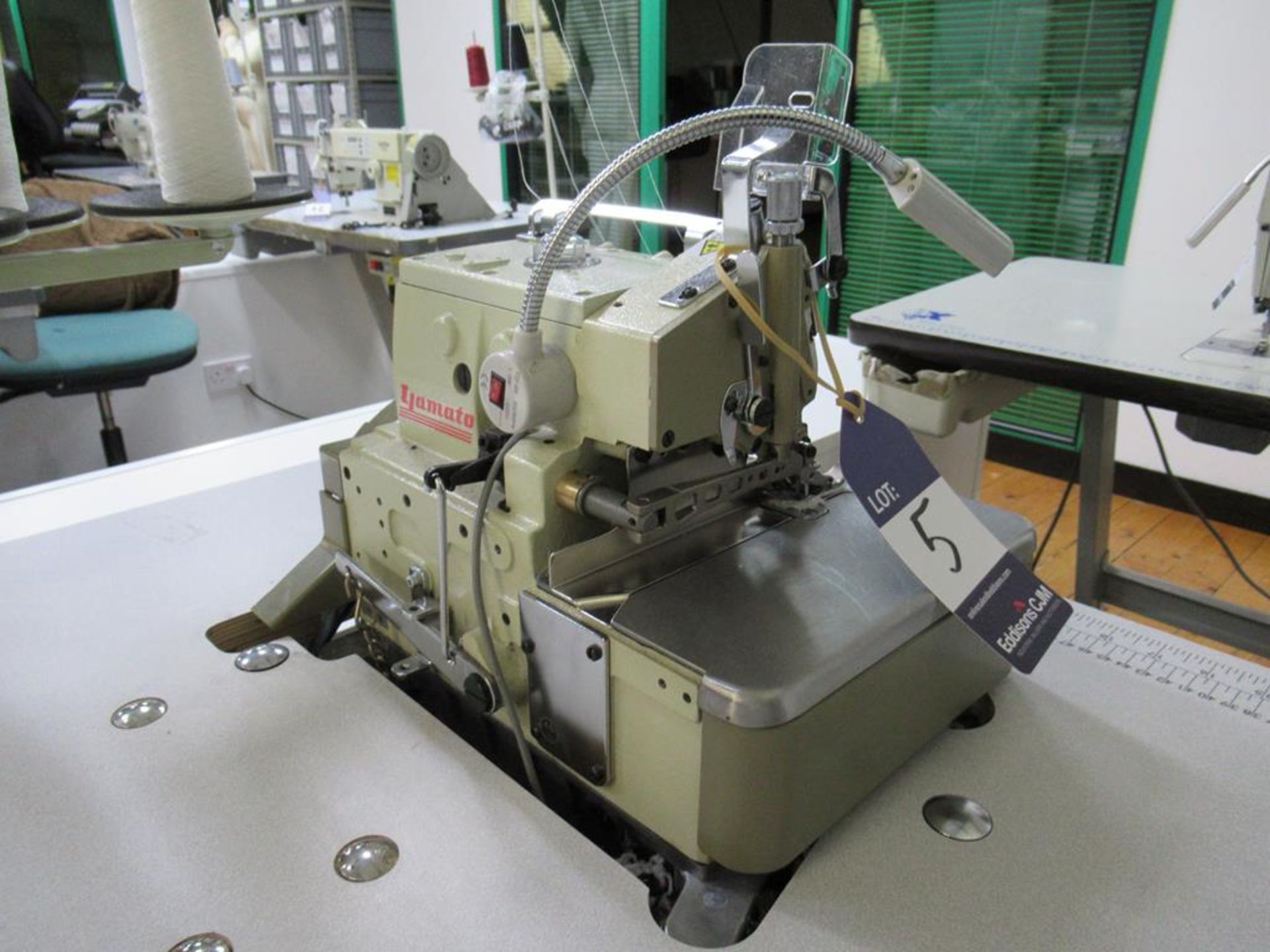 A Yamato CZ6120- Y6DF Needle 4 Thread Overlock Industrial Sewing Machine Complete with Table - Image 4 of 5