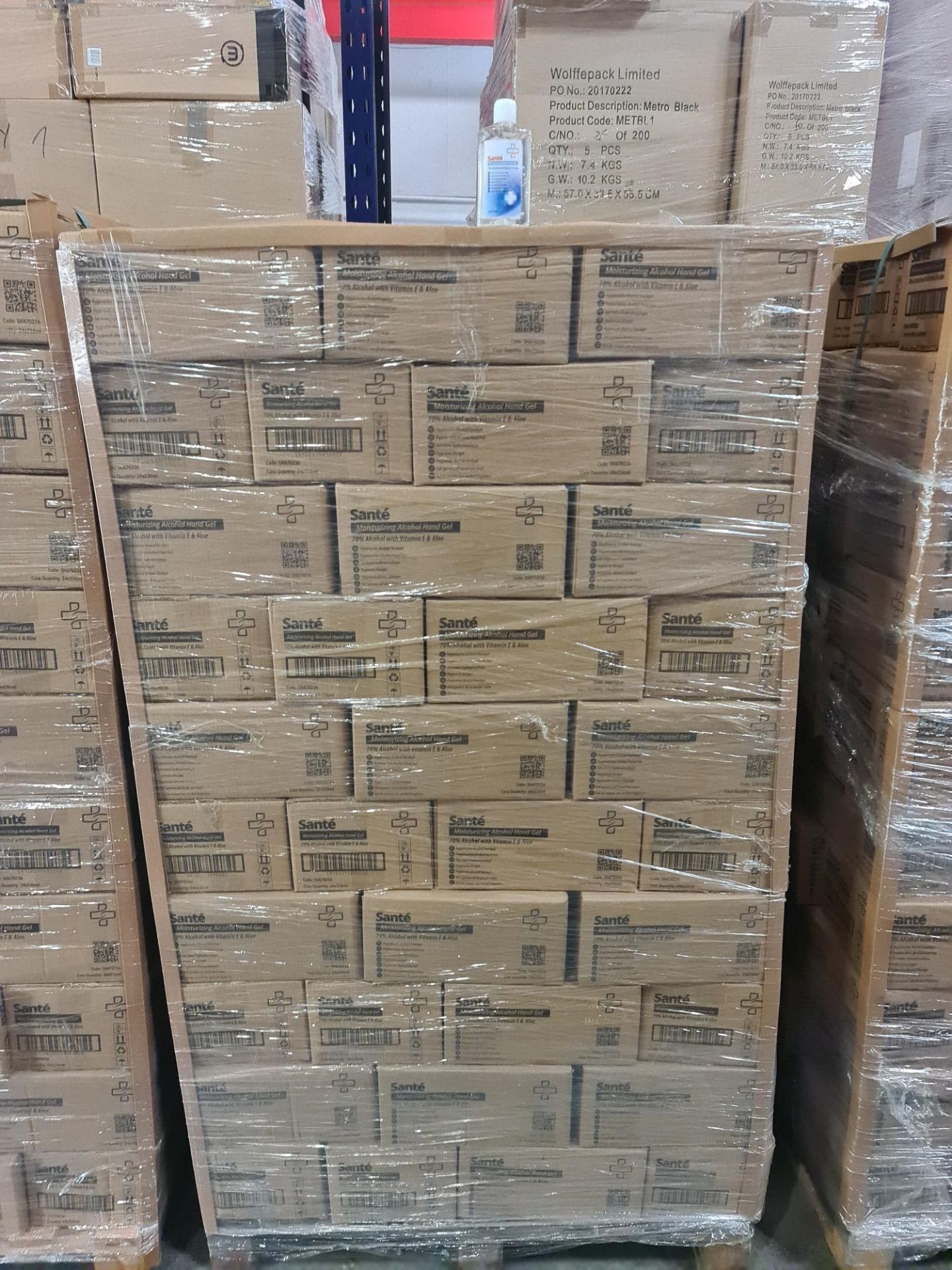 PALLET OF 3,840 SANTE 236ML MOISTURIZING 70% ALCOHOL SANITISING GEL WITH BUILT IN VITAMIN E & ALOE