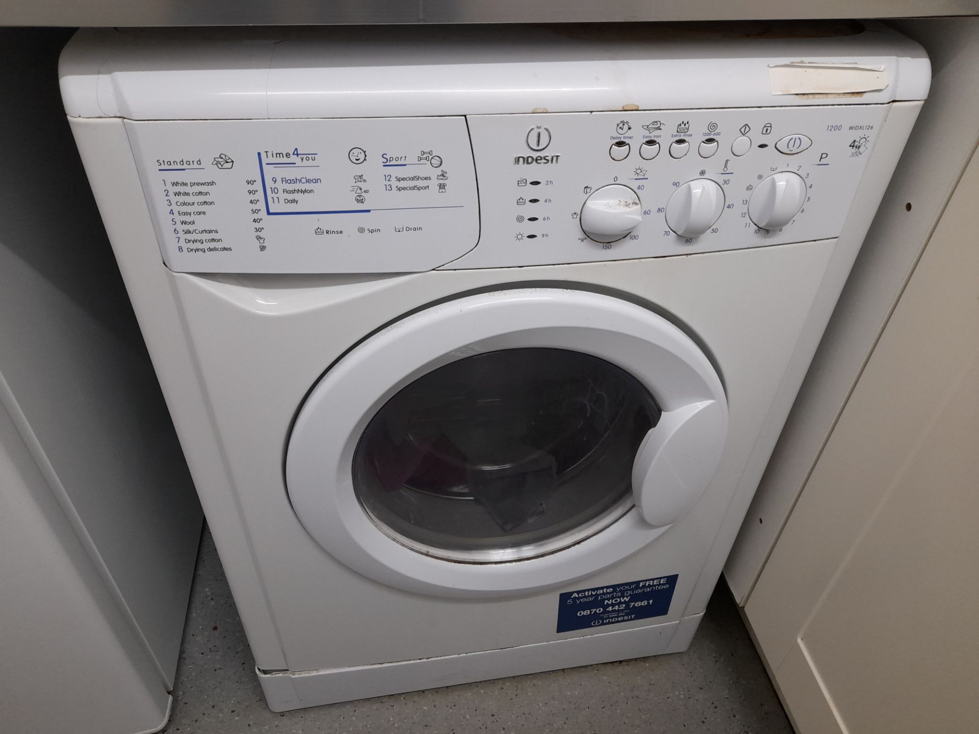 Indesit WIDXL126 washer dryer