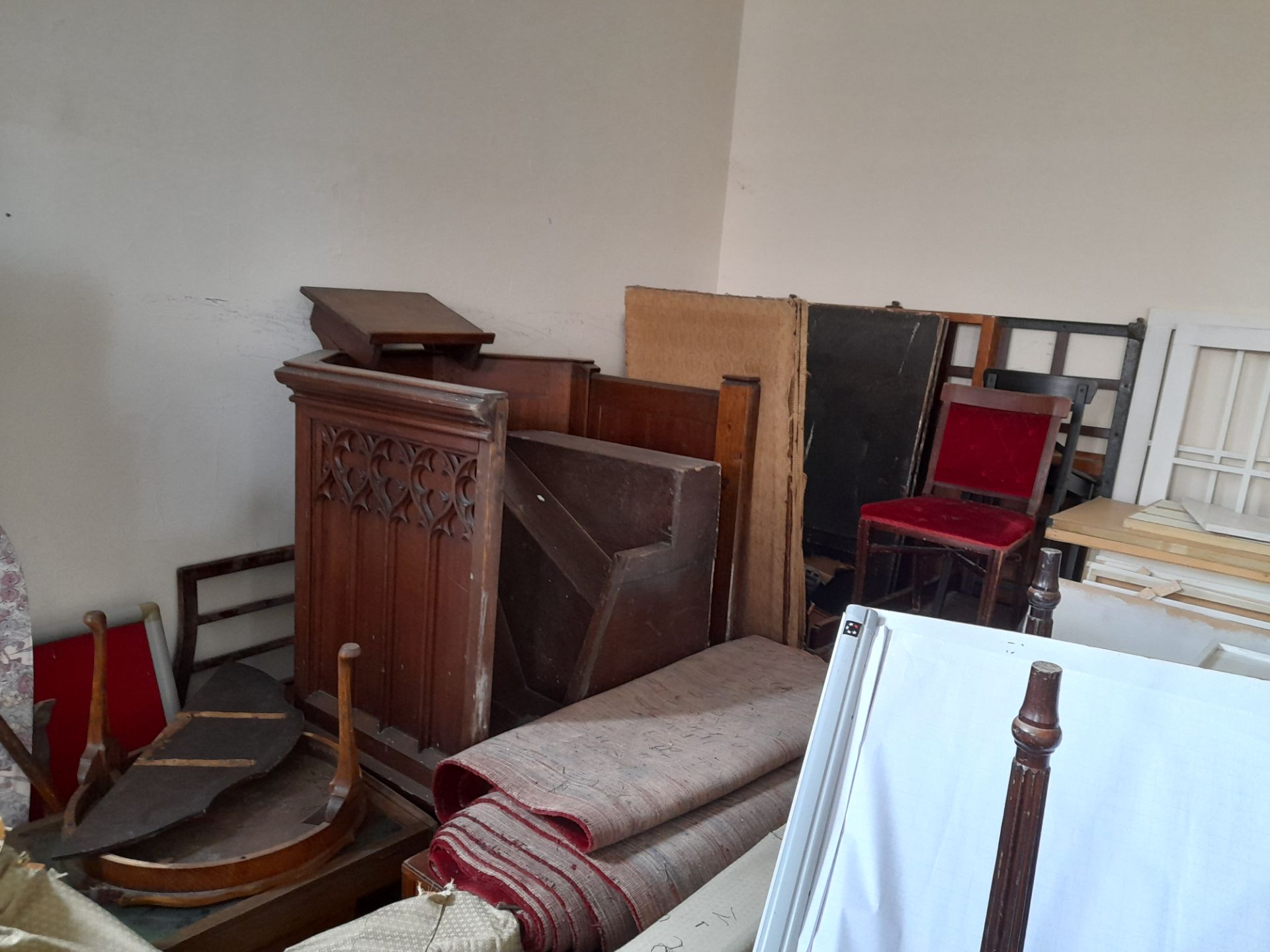 Remaining contents to Billiards Room, to exclude lotted items (lots: 283 – 303), primarily - Image 12 of 12