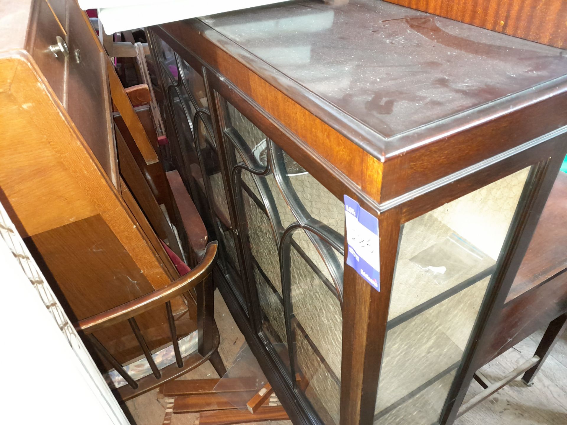 Mahogany effect double door glazed display cabinet (No Key)