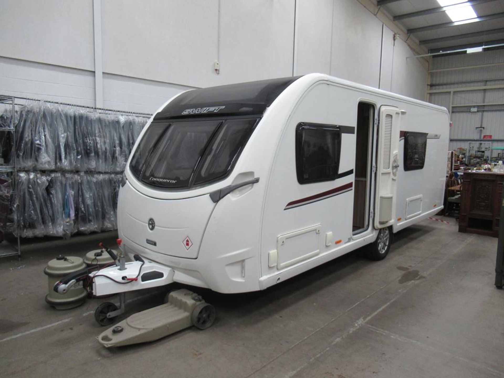 A 2015 Swift Conqueror 570 Model 4-berth Caravan