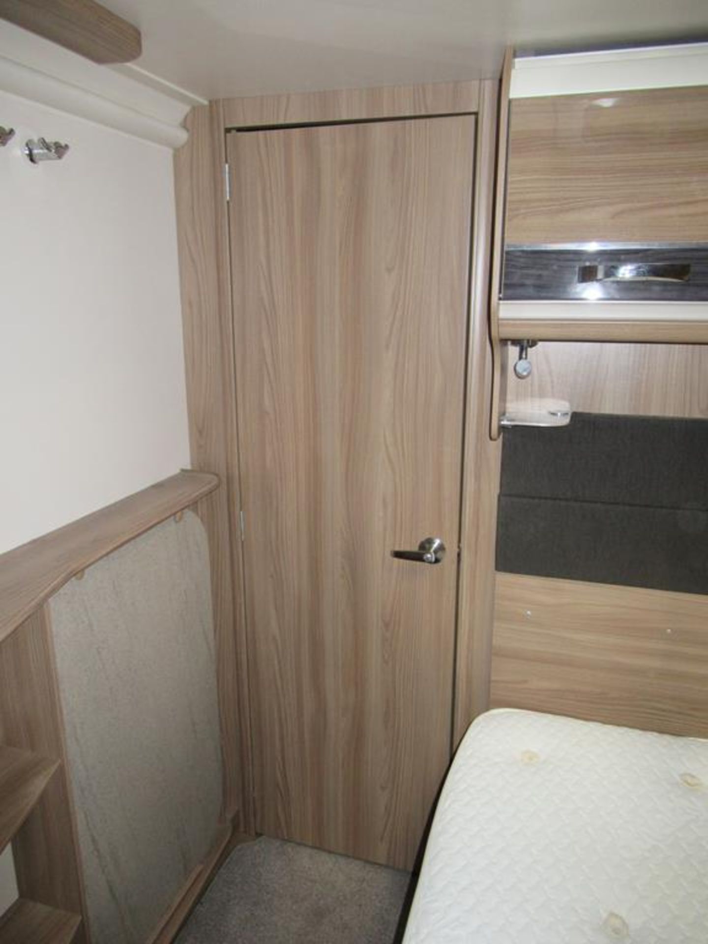 A 2015 Swift Conqueror 570 Model 4-berth Caravan - Image 31 of 56