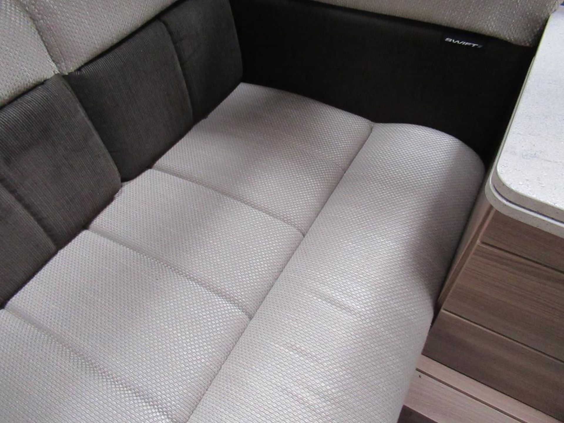 A 2015 Swift Conqueror 570 Model 4-berth Caravan - Image 50 of 56