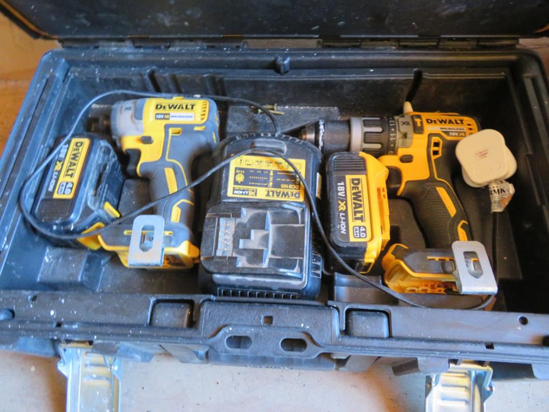 DeWalt Cordless Drill Set