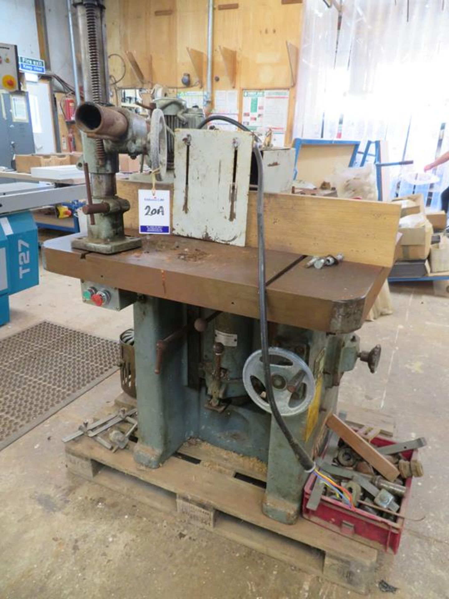 Wadkin EQ 2926 Spindle Moulder with Wadkin BLG-8 Power Feed