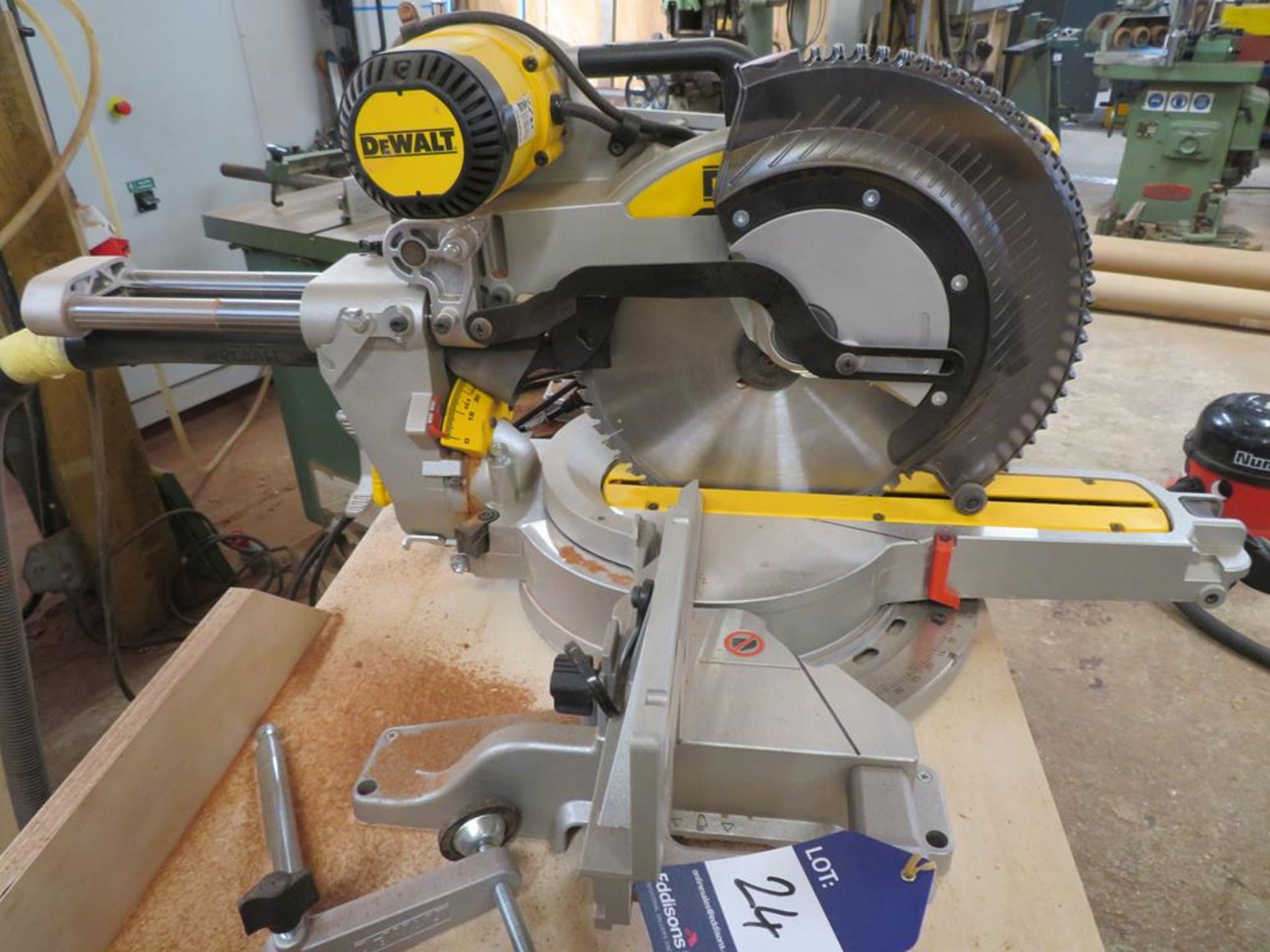 DeWalt DWS780-GB Cross Cut Saw with Record Power RSDE2 Dust Extactor - Image 4 of 6