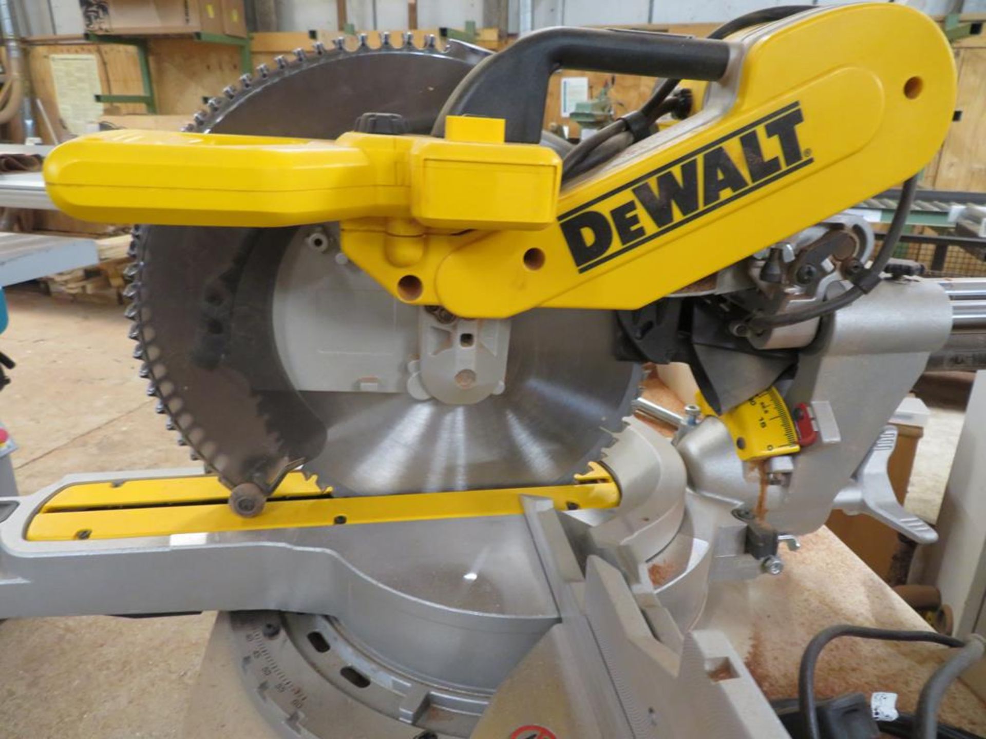 DeWalt DWS780-GB Cross Cut Saw with Record Power RSDE2 Dust Extactor - Image 3 of 6