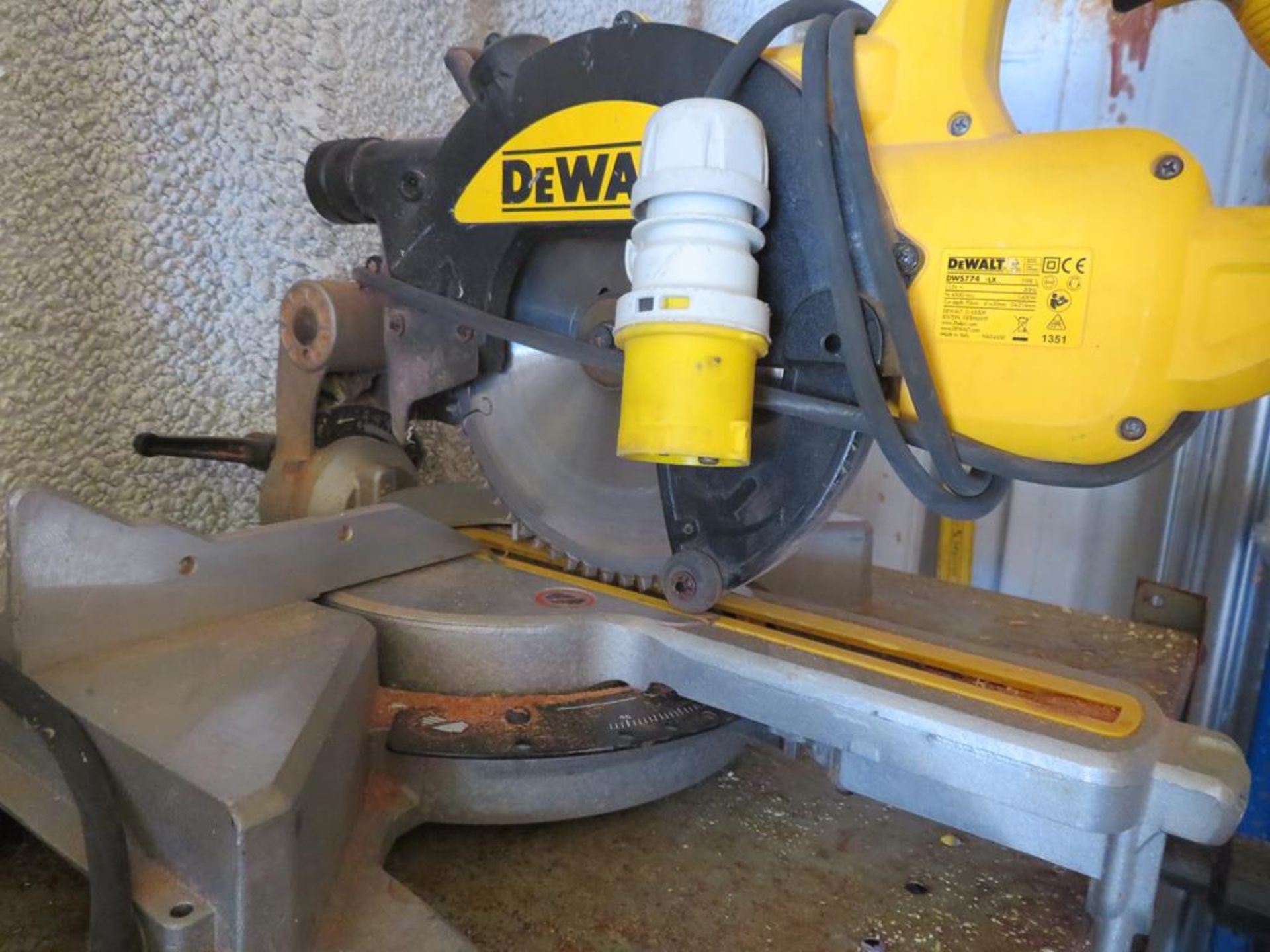 DeWalt DWS774-LX Cross Cut Saw - Image 3 of 4