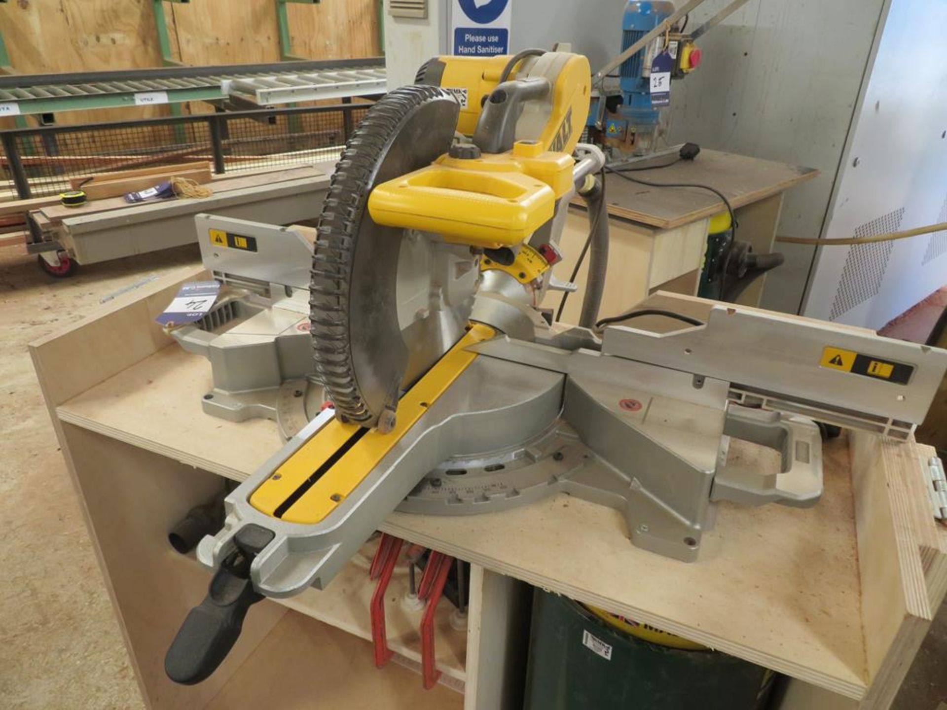 DeWalt DWS780-GB Cross Cut Saw with Record Power RSDE2 Dust Extactor - Image 2 of 6