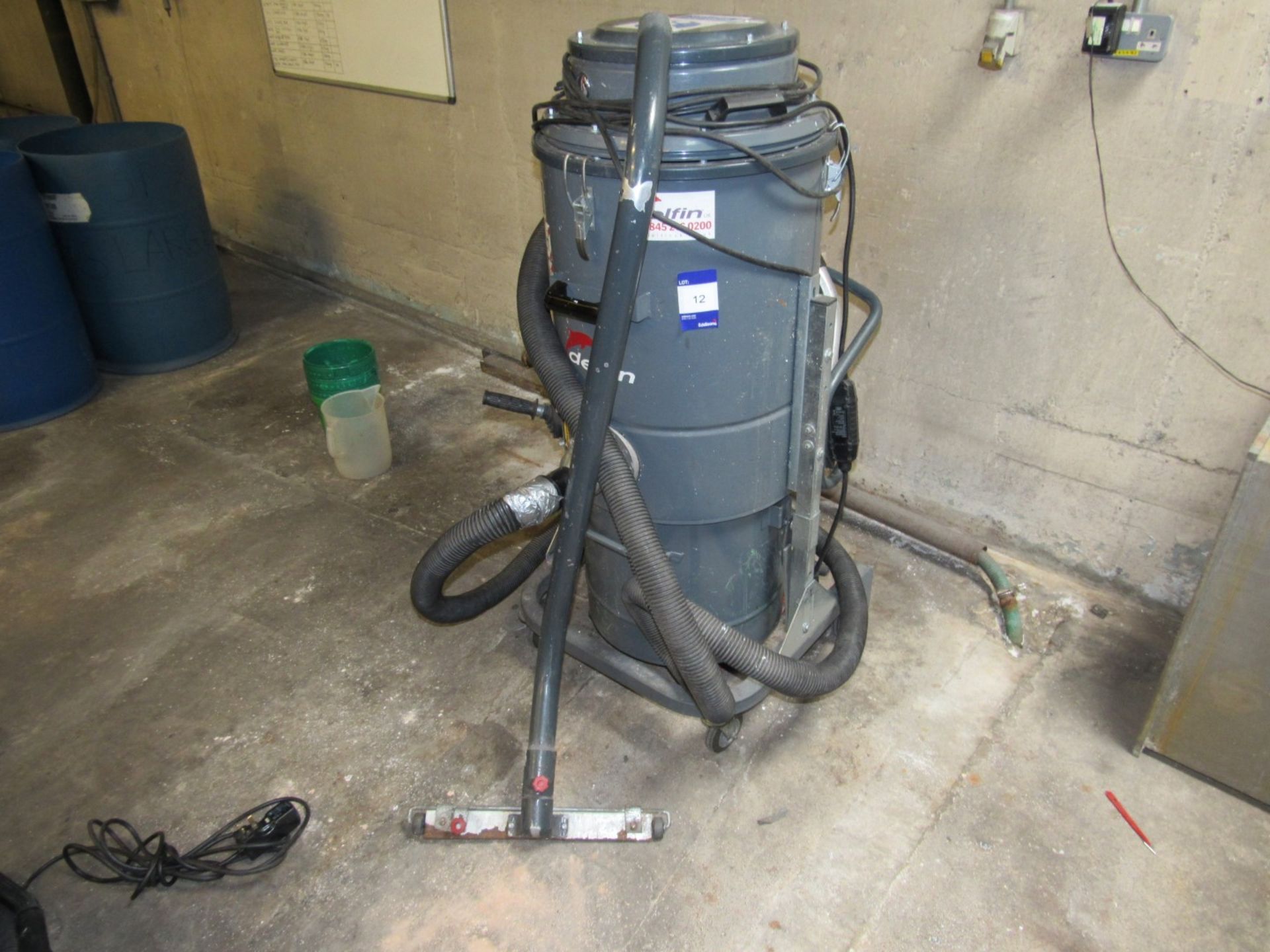 Delfin DM3 EL-037 3kw Industrial Mobile Vacuum