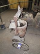 EA Roper Bottom Pouring Casting Ladle, internal lined dimensions 500mm x 400mm capacity 250kg