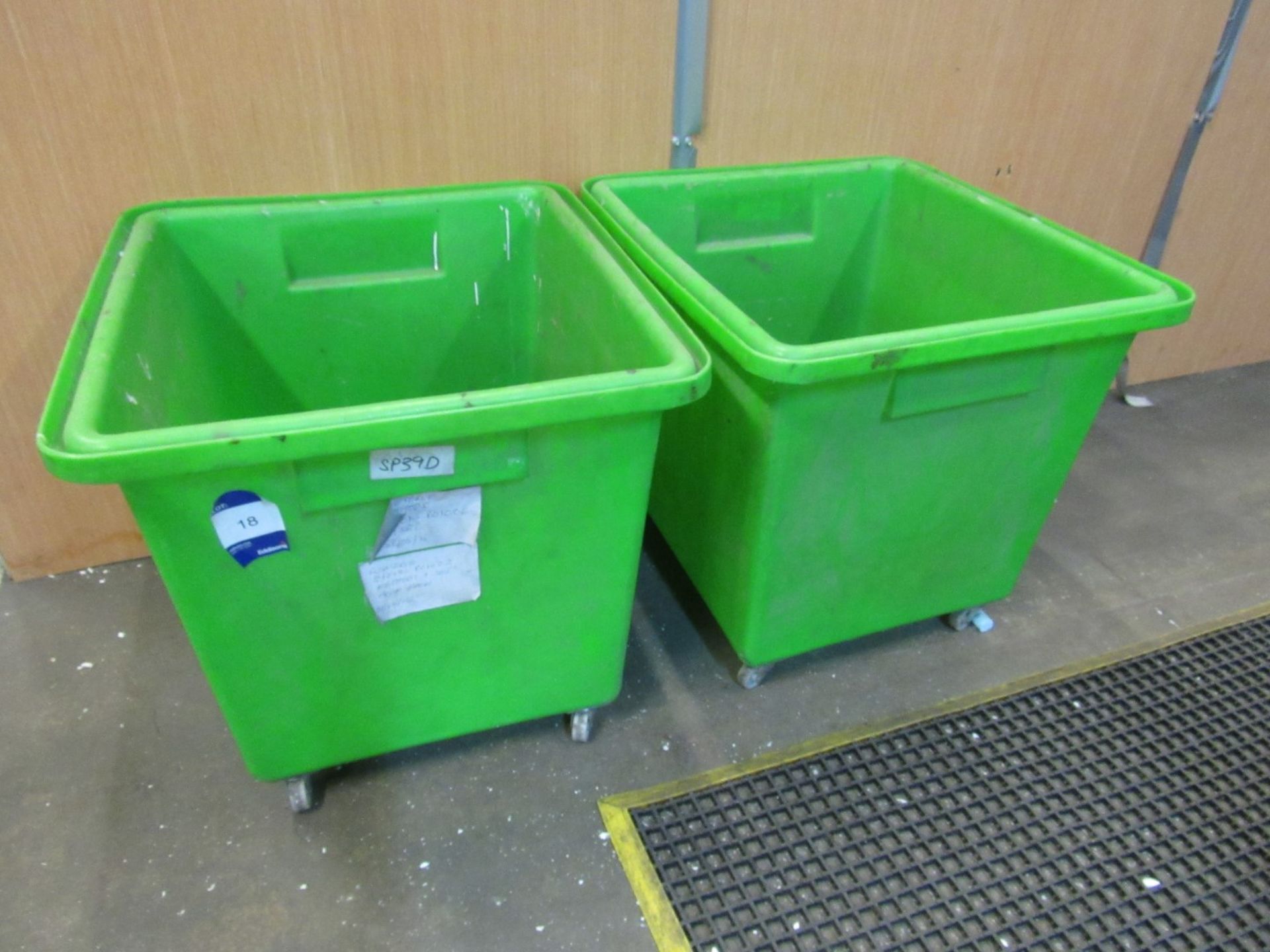 2 Plastic Tubs with castors