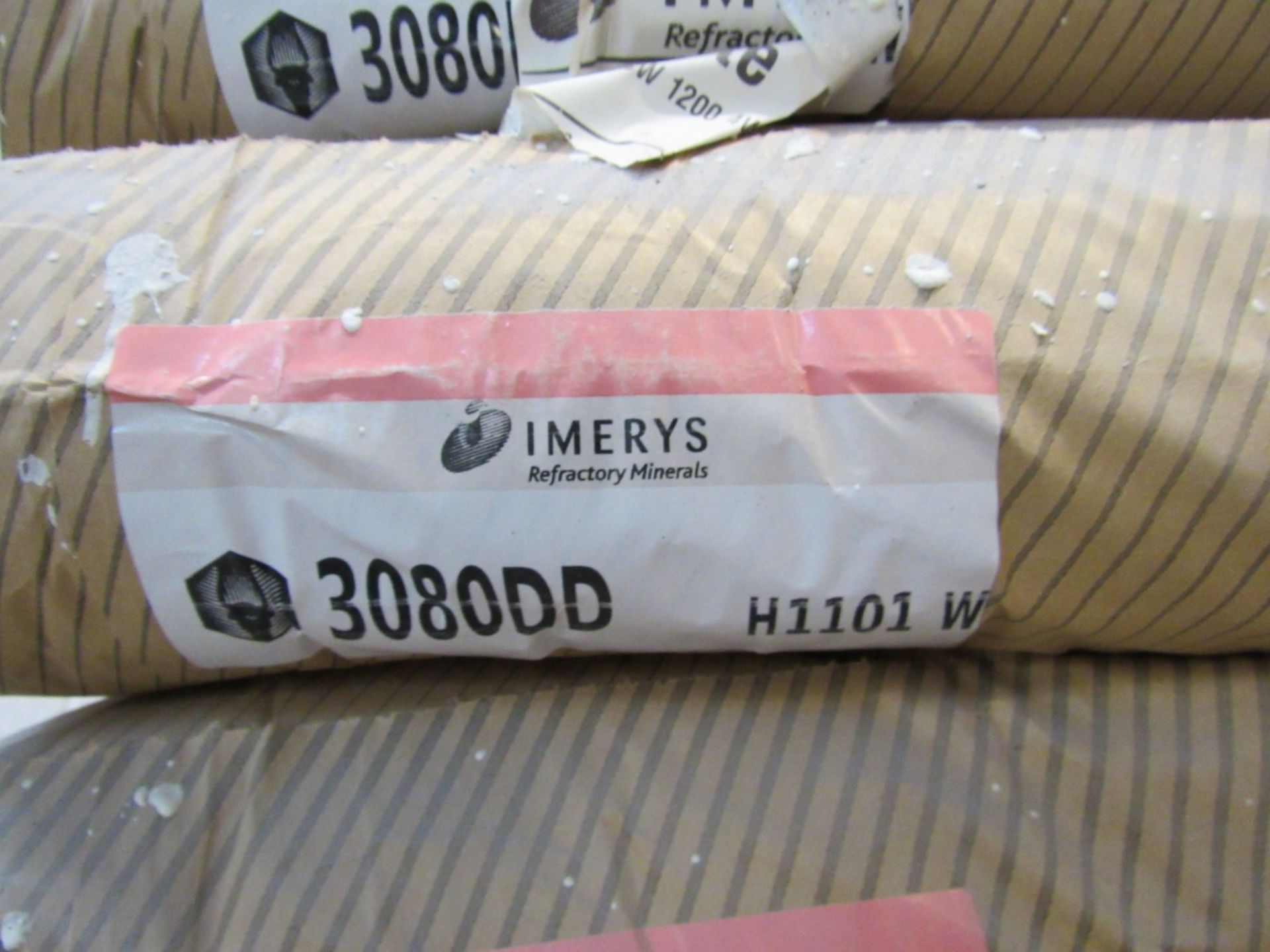 19 Bags Imerys Refractory Minerals Molochite 3080DD H110/W 25kg - Image 3 of 3