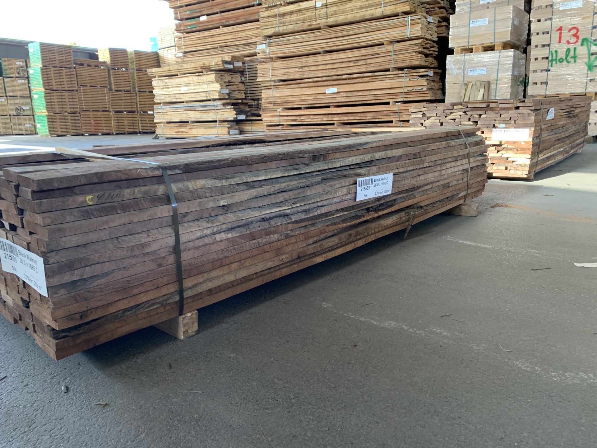 Square edged kiln dried American Black Walnut boards packApproximate sizes: Thickness: 26 mm - Image 4 of 5
