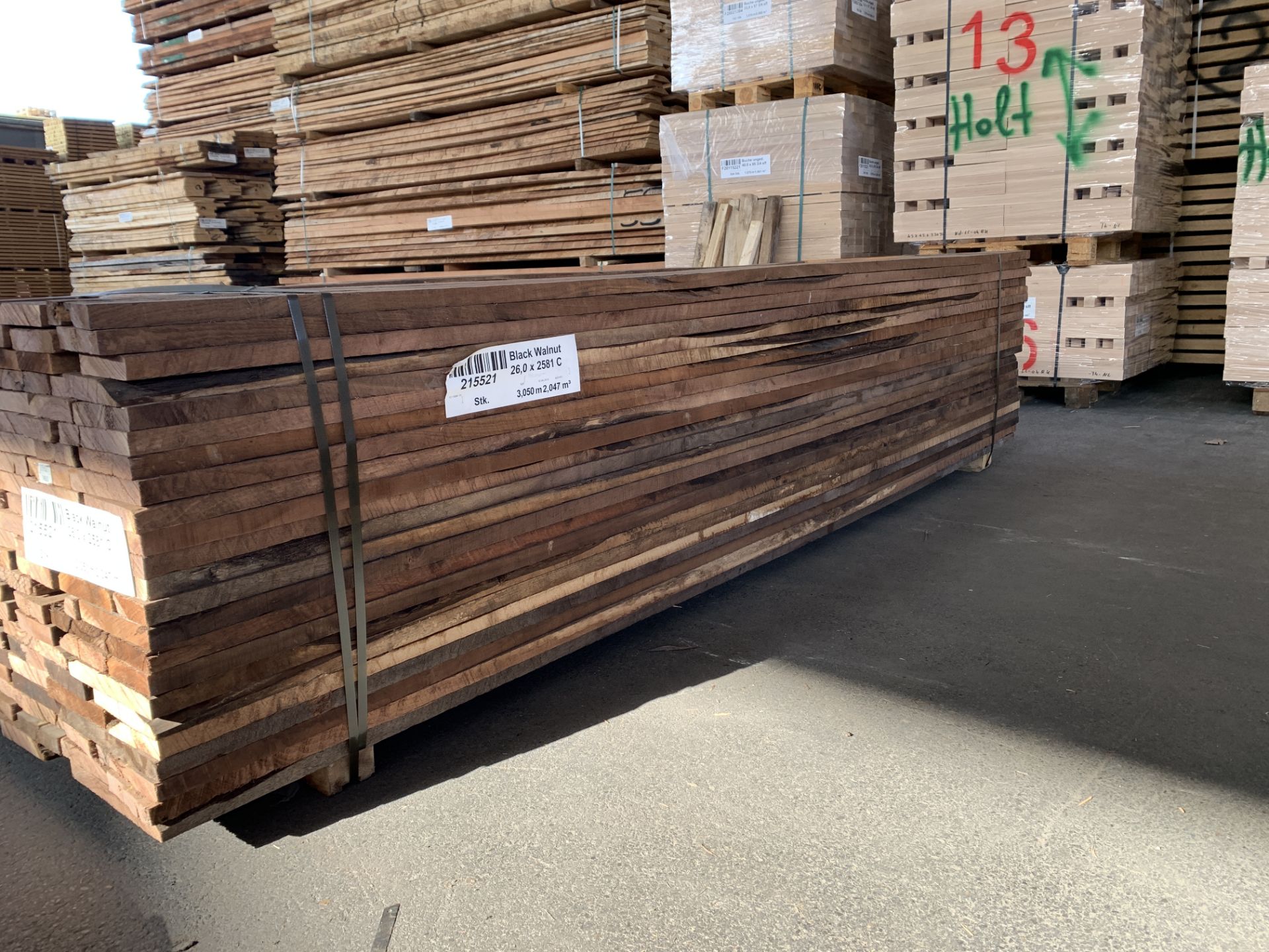 Square edged kiln dried American Black Walnut boards packApproximate sizes: Thickness: 26 mm - Image 5 of 5