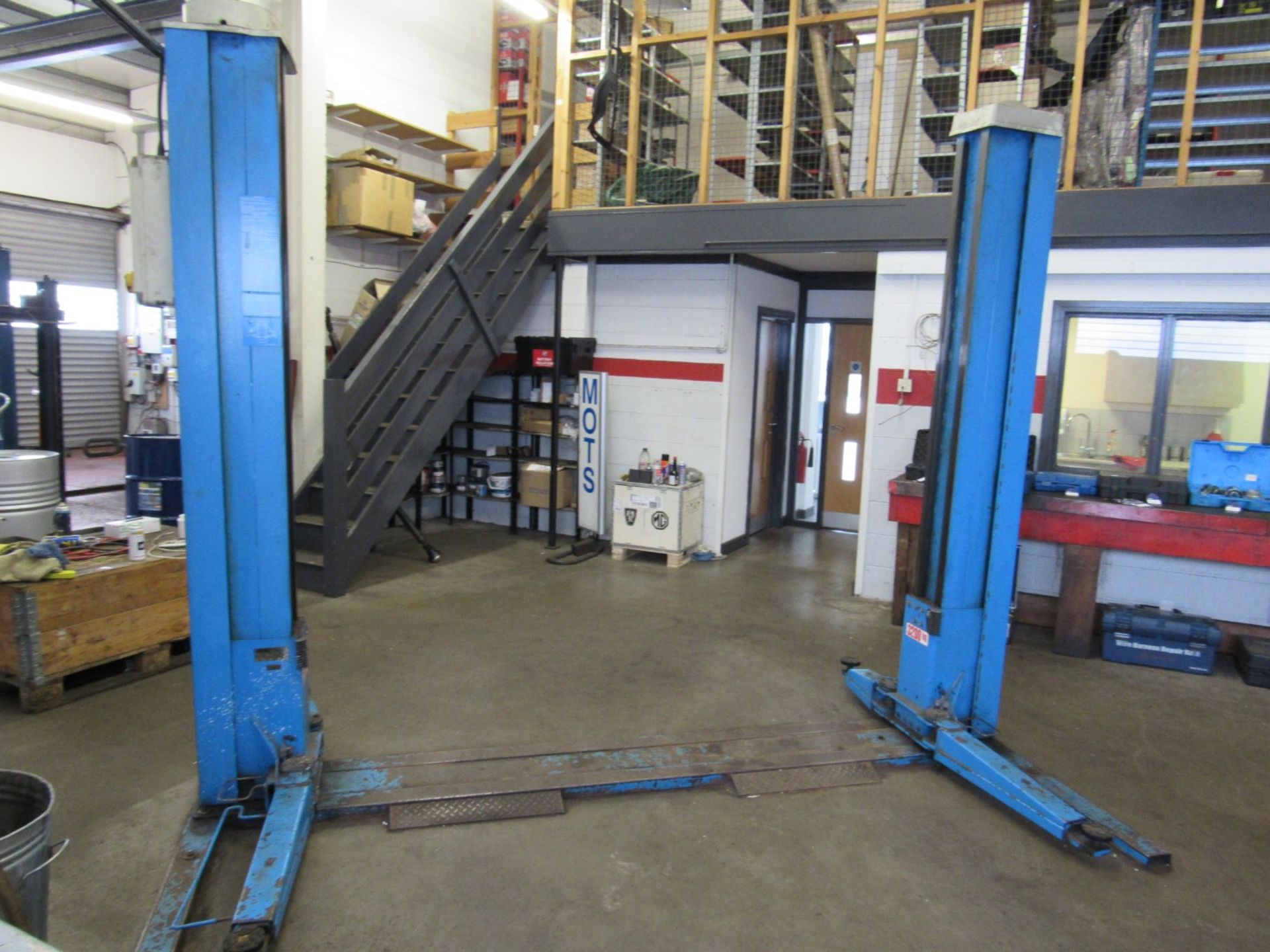 Maywood KPS306 C2-C3-C3K 2 Post Vehicle Lift, 3200 - Image 3 of 4