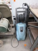 Pressure washer 240v