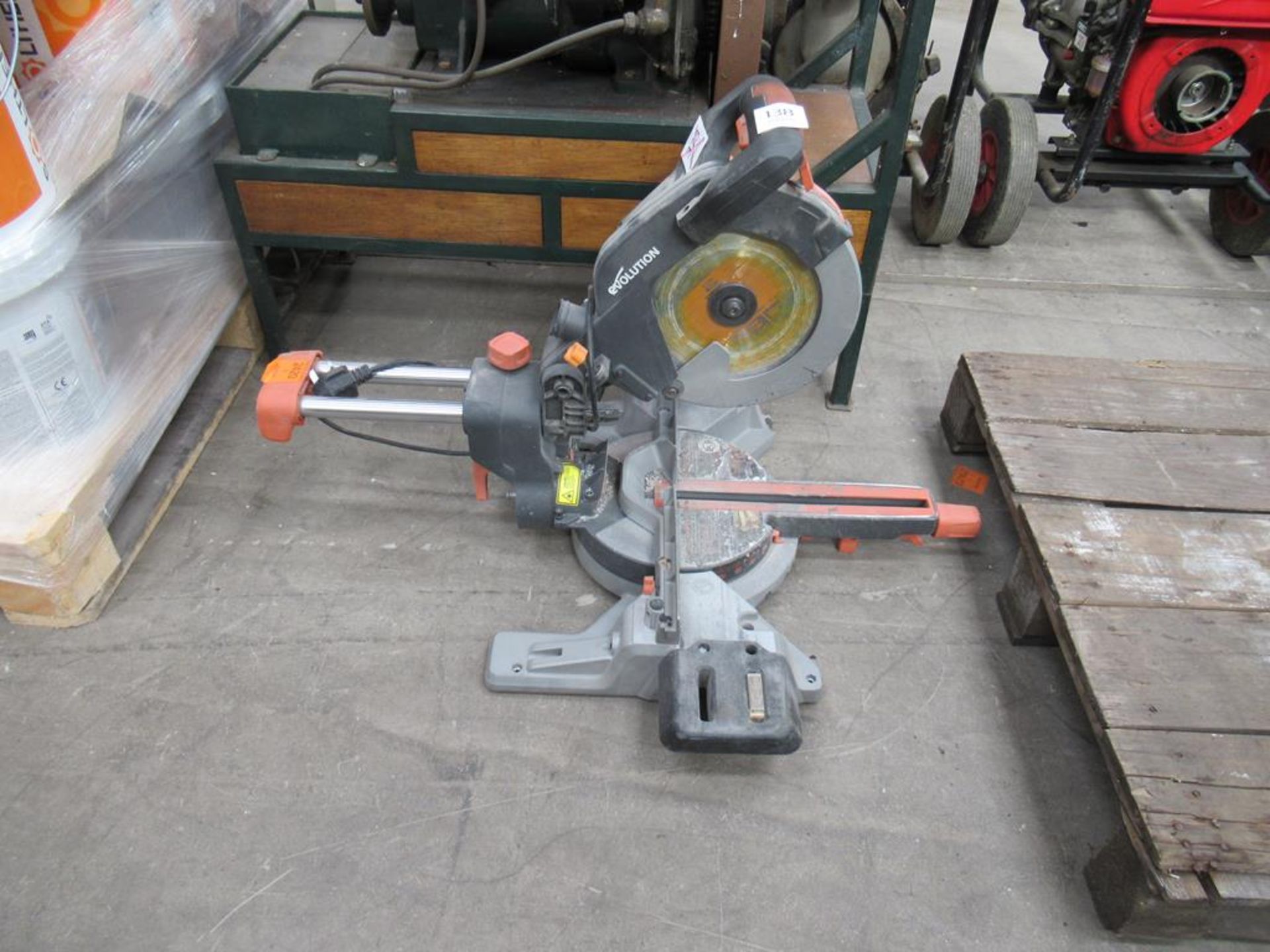 Evolution Rage SMS R255 255mm TCT Sliding Mitre Saw, 240 Volts.