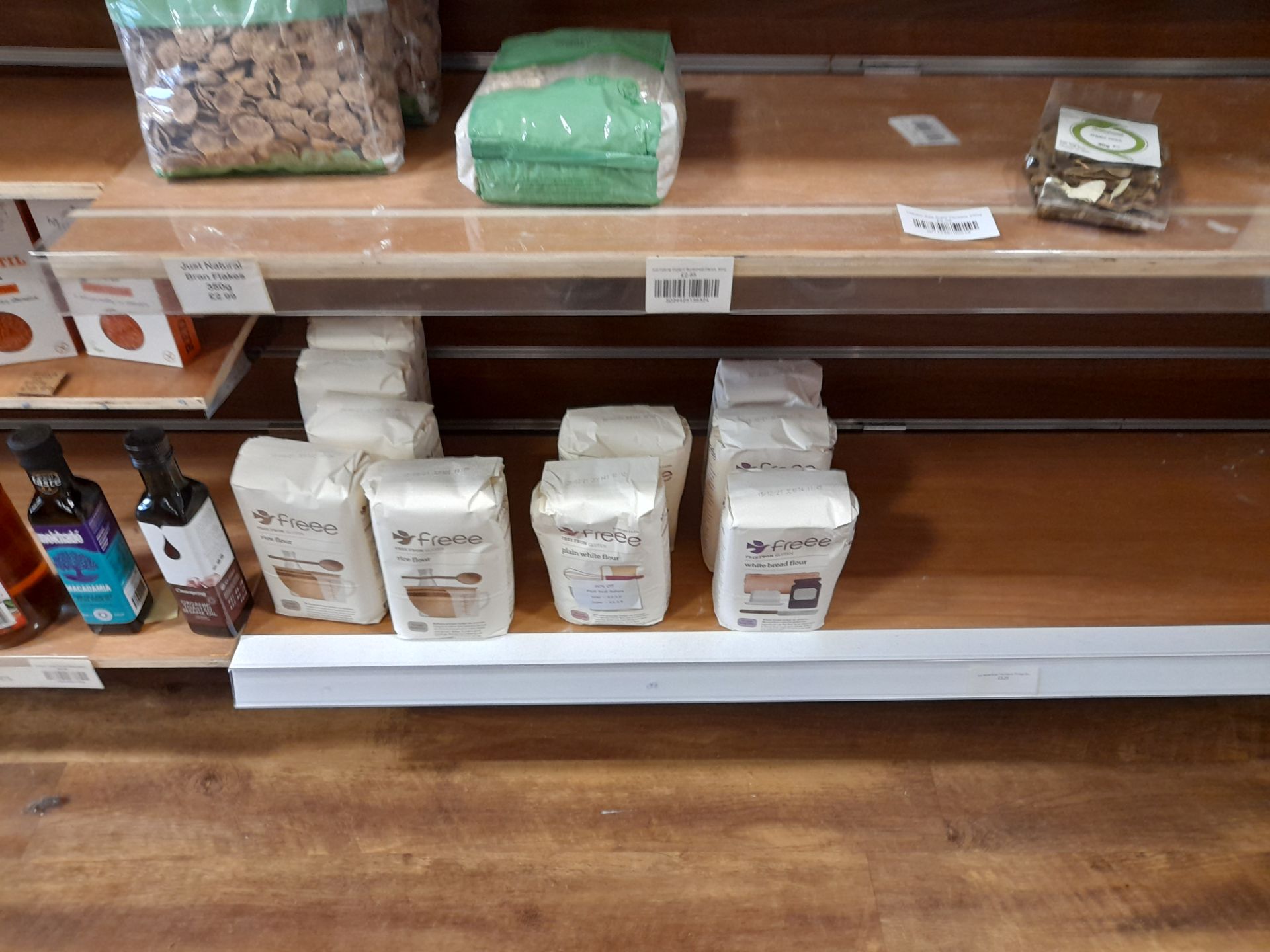 Assortment of Food Stock/Ingredients to 8x bays of shelving, cupboard to include various flours, - Image 17 of 17