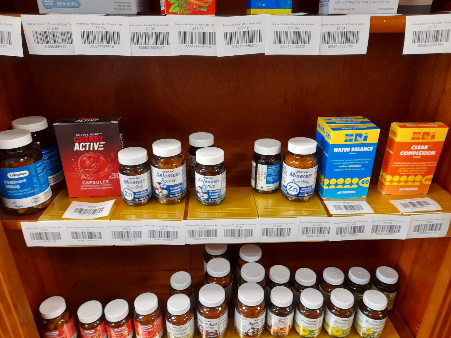 Assortment of Stock to shelves and cupboard to include tablets (potassium, zinc, B1 Thiamin), - Image 4 of 19