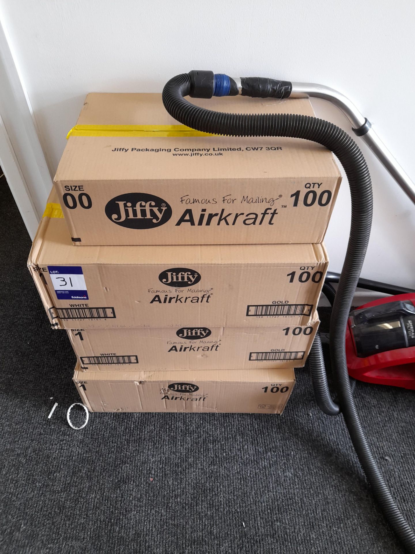 4x Boxes of Airkraft Jiffy Bags, 100 per box, unopened (removal Friday 30 July only, please do not