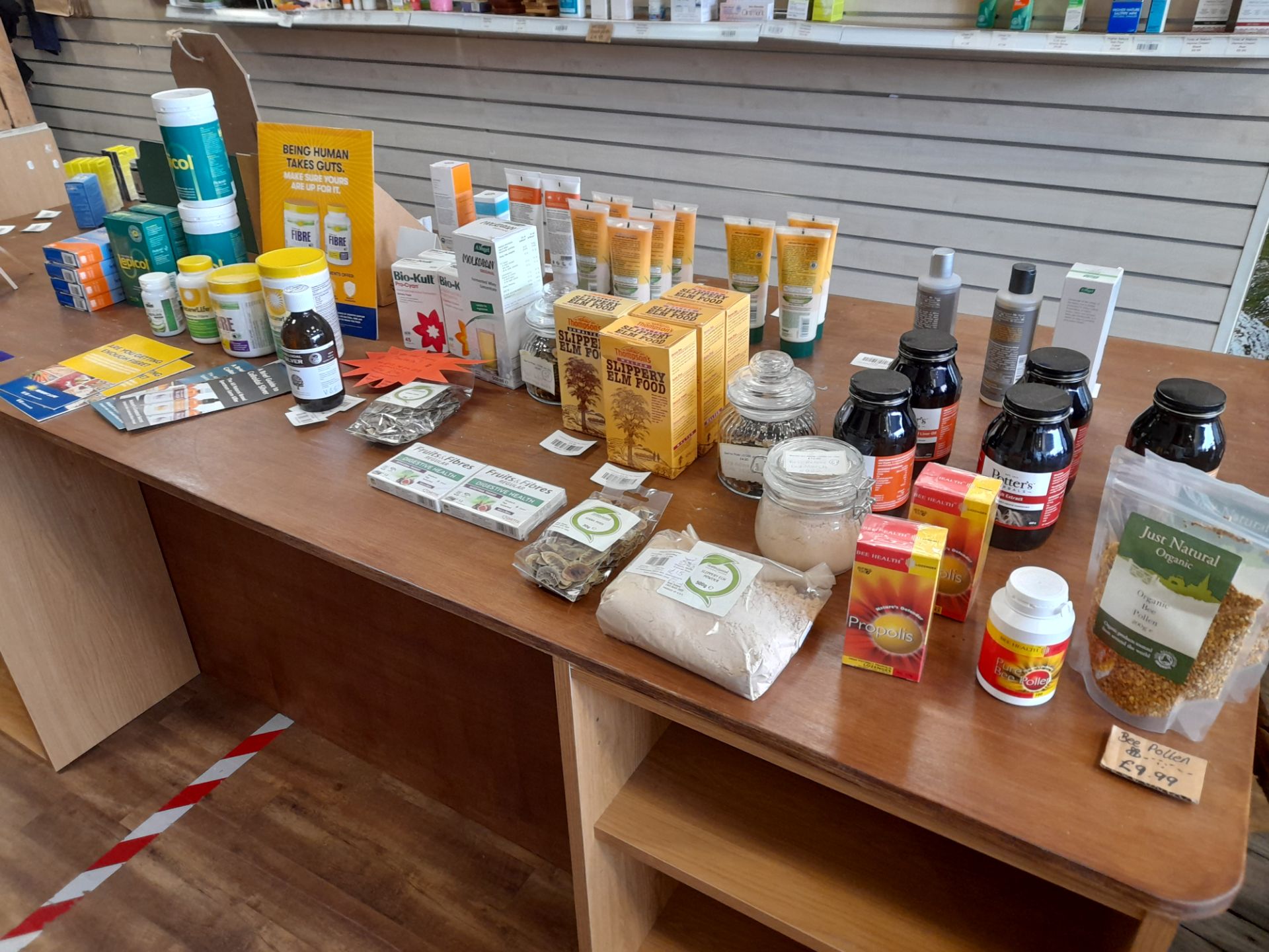 Contents to book cabinet to include oils, bath salts and contents to wall (to include face mask - Image 9 of 31