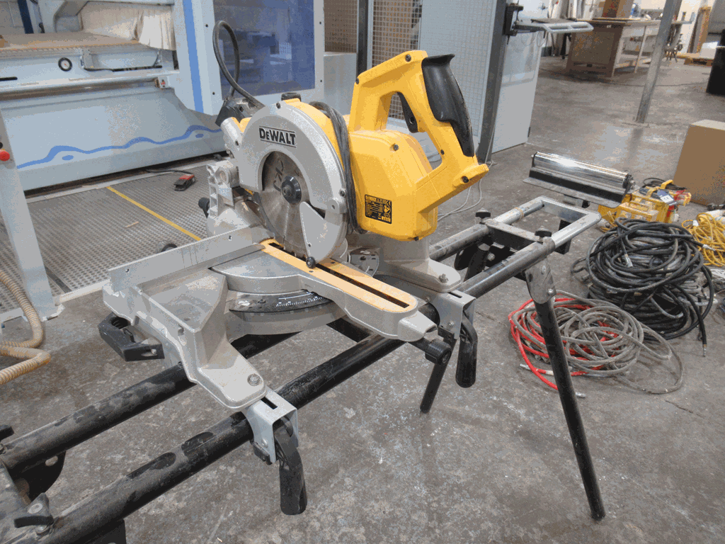 DeWalt DW771-LX 110V Chop Saw with 1800mm twin roller table - Image 2 of 3