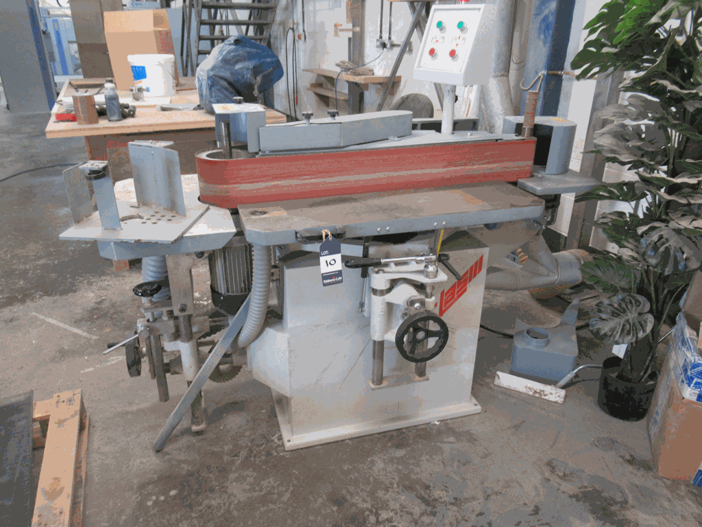 A 2001 LASM LBK 150 3P Edge Sander