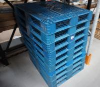 10 x Heavy duty plastic pallets, 1200 x 1000 x 150