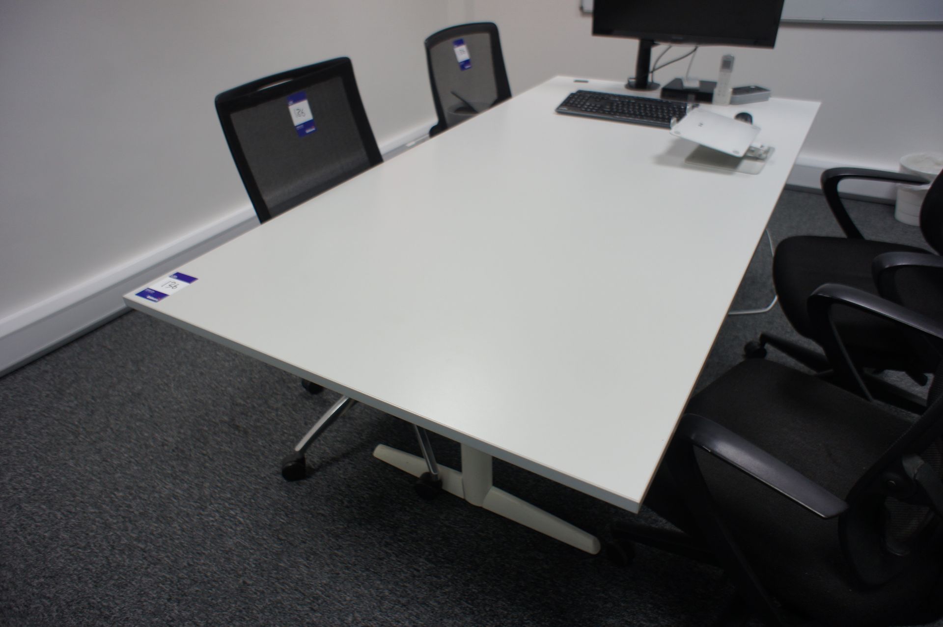 Contemporary meeting room table (2000 x 1000), wit - Image 4 of 6