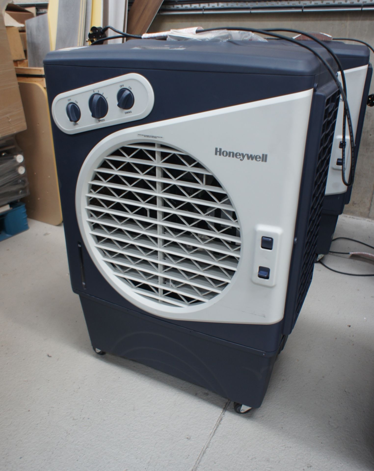 Honeywell CO60PM mobile evaporative air cooler, 240V - Image 3 of 3