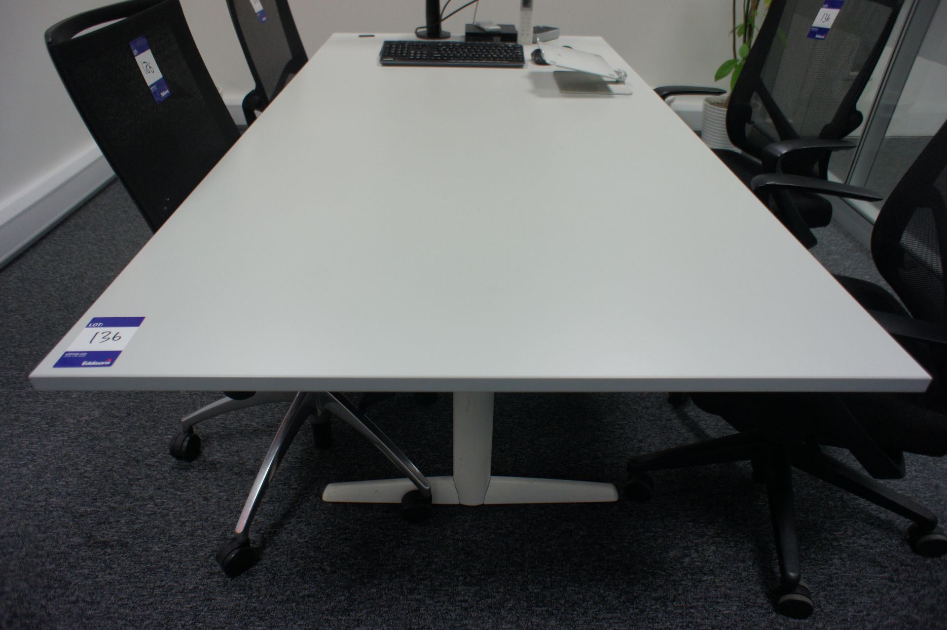 Contemporary meeting room table (2000 x 1000), wit - Image 3 of 6