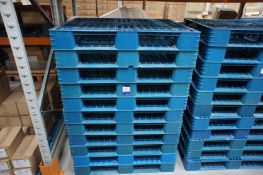 11 x Heavy duty plastic pallets, 1200 x 1000 x 150