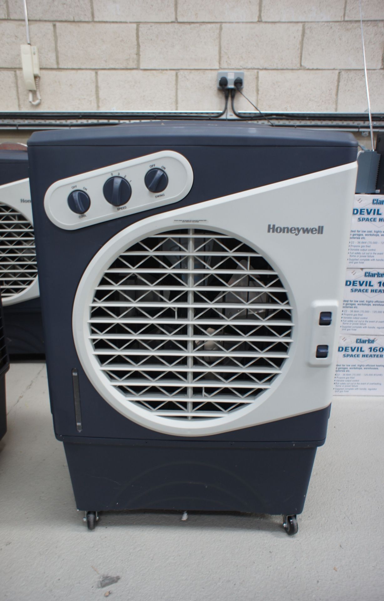 Honeywell CO60PM mobile evaporative air cooler, 240V