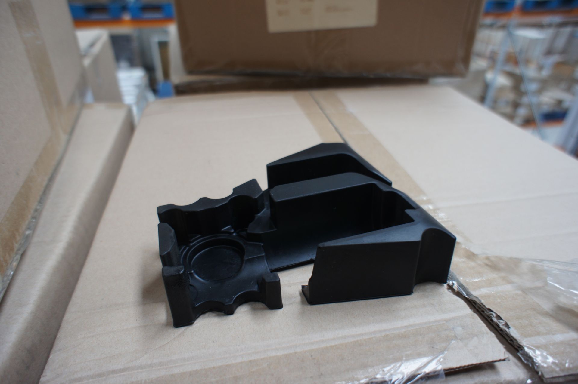 400 x Rubber side mount leg protections components - Image 2 of 2