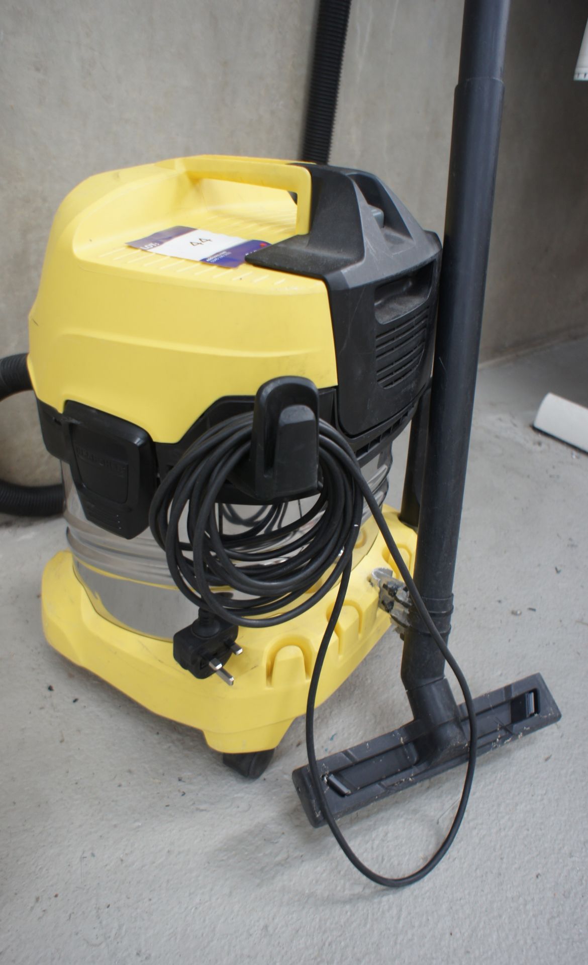 Karcher WD4 vacuum cleaner - Image 2 of 2