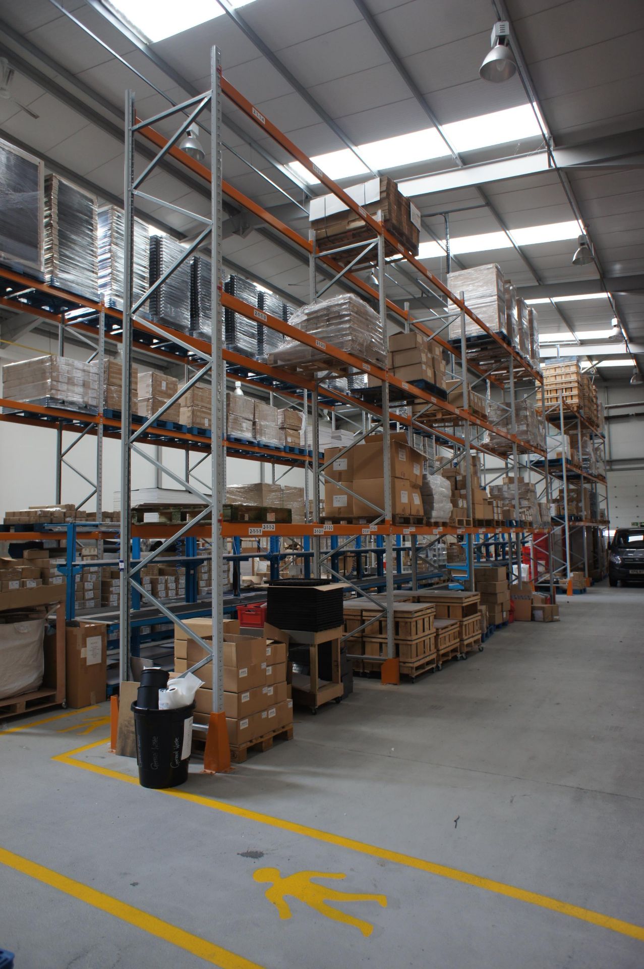 4 x Bays of Apex pallet racking, comprising 5 x uprights (6m x 1.1m), and 24 x crossbeams (3.3m) * - Image 3 of 3