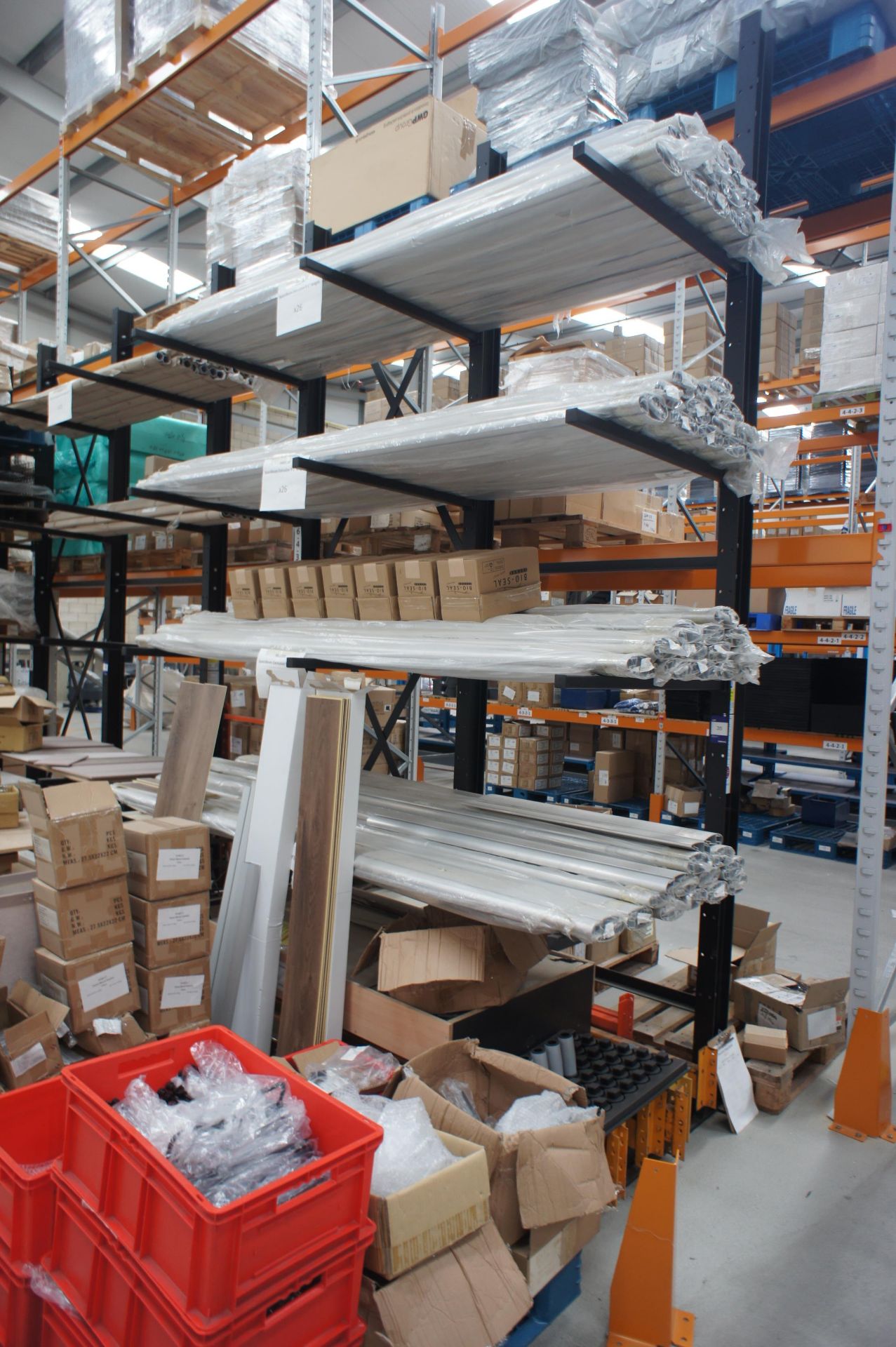 Sec storage cantilever 5 tier stock racking, Capacity 75KG per arm, Approx. 2.5 x 4m (Purchaser to - Image 2 of 3