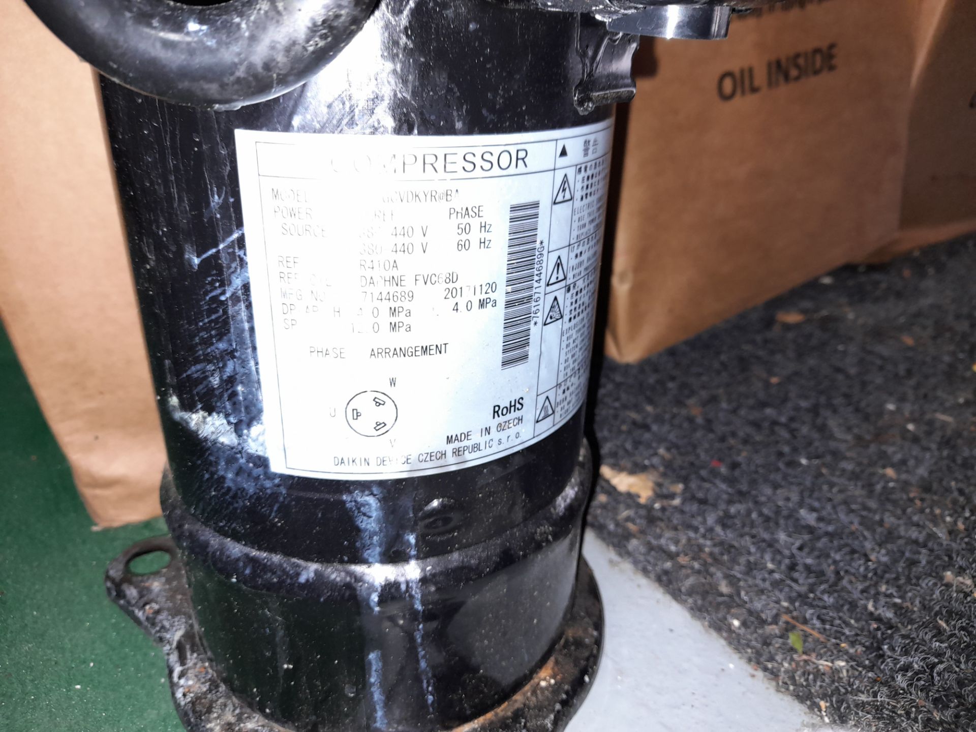 Daikin 300814P Compressor, to box - Image 2 of 2